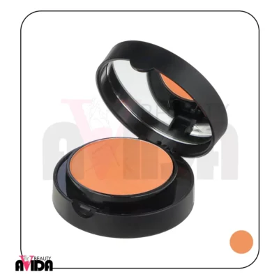 رژ گونه نوت مدل Luminous Silk شماره 3 با رنگ مرجانی، بافتی سبک و ابریشمی دارد که جلوه‌ای طبیعی و ماندگار به گونه‌ها می‌بخشد و پوست را مرطوب و تغذیه می‌کند.
