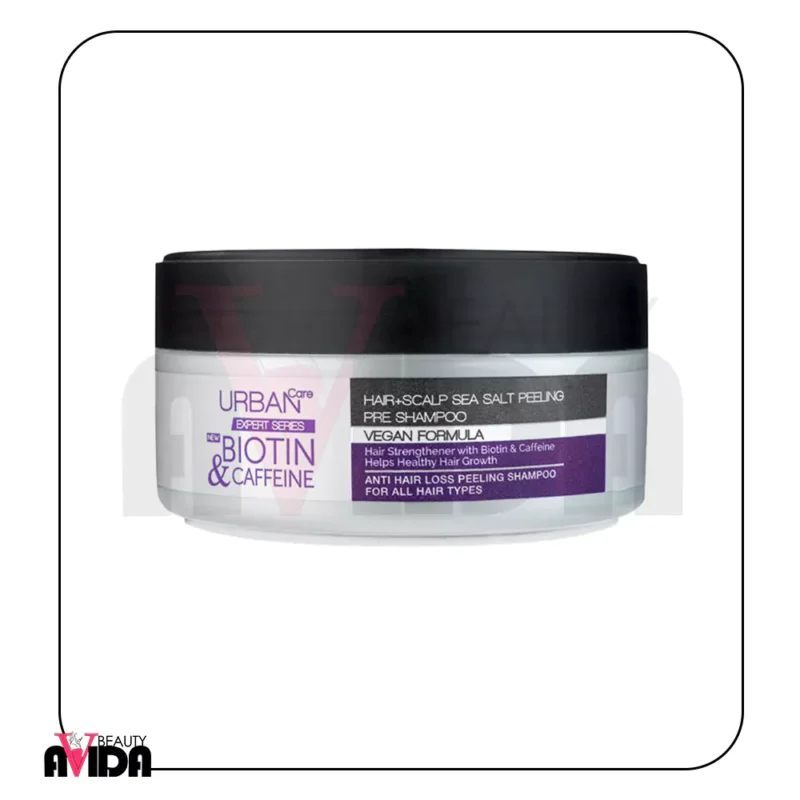اسکراب مو اربن کر مدل BIOTIN and CAFFEINE با فرمولاسیون وگان و بدون مواد مضر، با لایه‌برداری ملایم پوست سر، به تقویت ریشه مو و کاهش ریزش کمک می‌کند. مناسب برای انواع موها، به‌ویژه موهای چرب و مستعد ریزش.