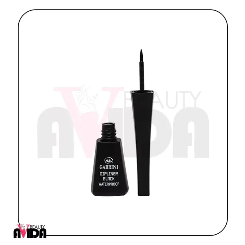خط چشم ماژیکی گابرینی مدل Matte Dipliner Black با فرمولاسیون ضدآب و رنگ مشکی مات، خطوطی دقیق و ماندگار بر روی پلک ایجاد می‌کند.