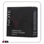 رژ گونه نوت مدل Luminous Silk شماره 6 با رنگ صورتی صدفی، بافتی سبک و ابریشمی دارد که جلوه‌ای طبیعی و ماندگار به گونه‌ها می‌بخشد و پوست را مرطوب و تغذیه می‌کند.